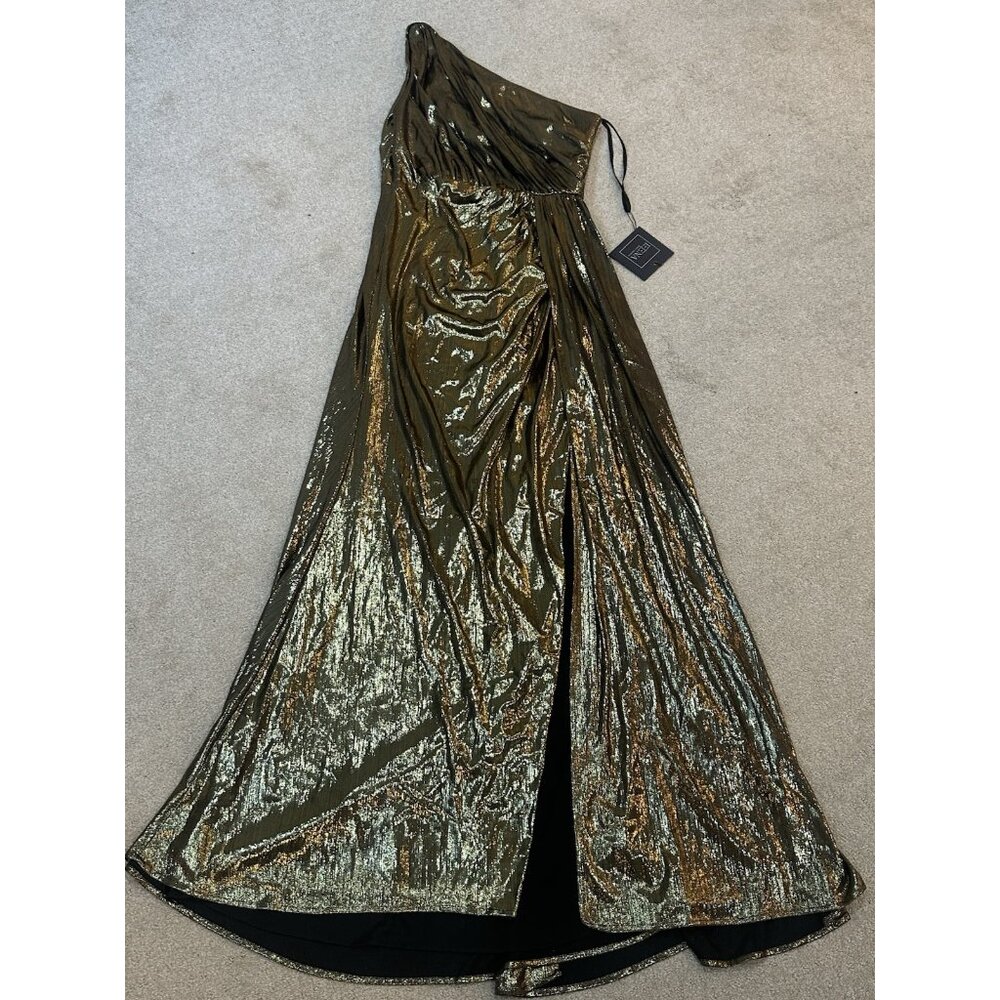 Mac Duggal 26537‎ Gold One Shoulder Draped Gown Size 6 Nwt